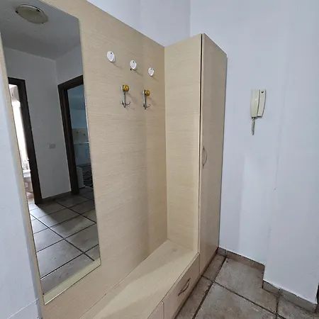 Xplore Xpress Center * Τίρανα